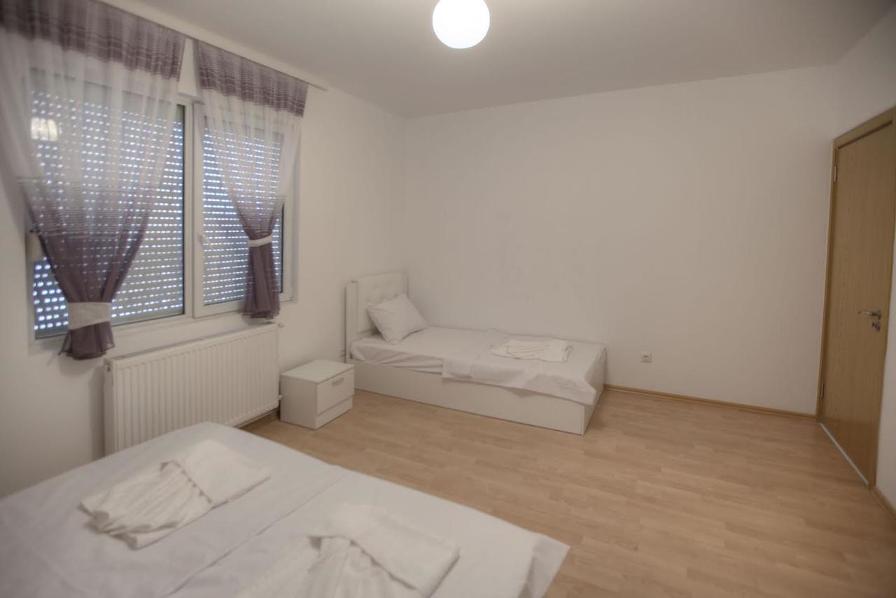 Guest House Prishtine Екстериор снимка